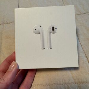 Apple AirPods 2nd Gen brand new!